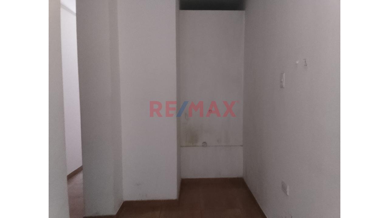Compra Casa Como Terreno En Monte Carmelo- Chorrillos / Cerca Al Cultural Lima — foto 3