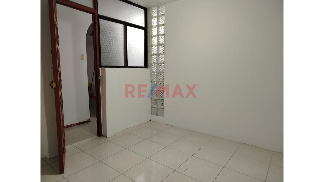 Departamento Y Local Comercial En Venta Lambayeque - 12