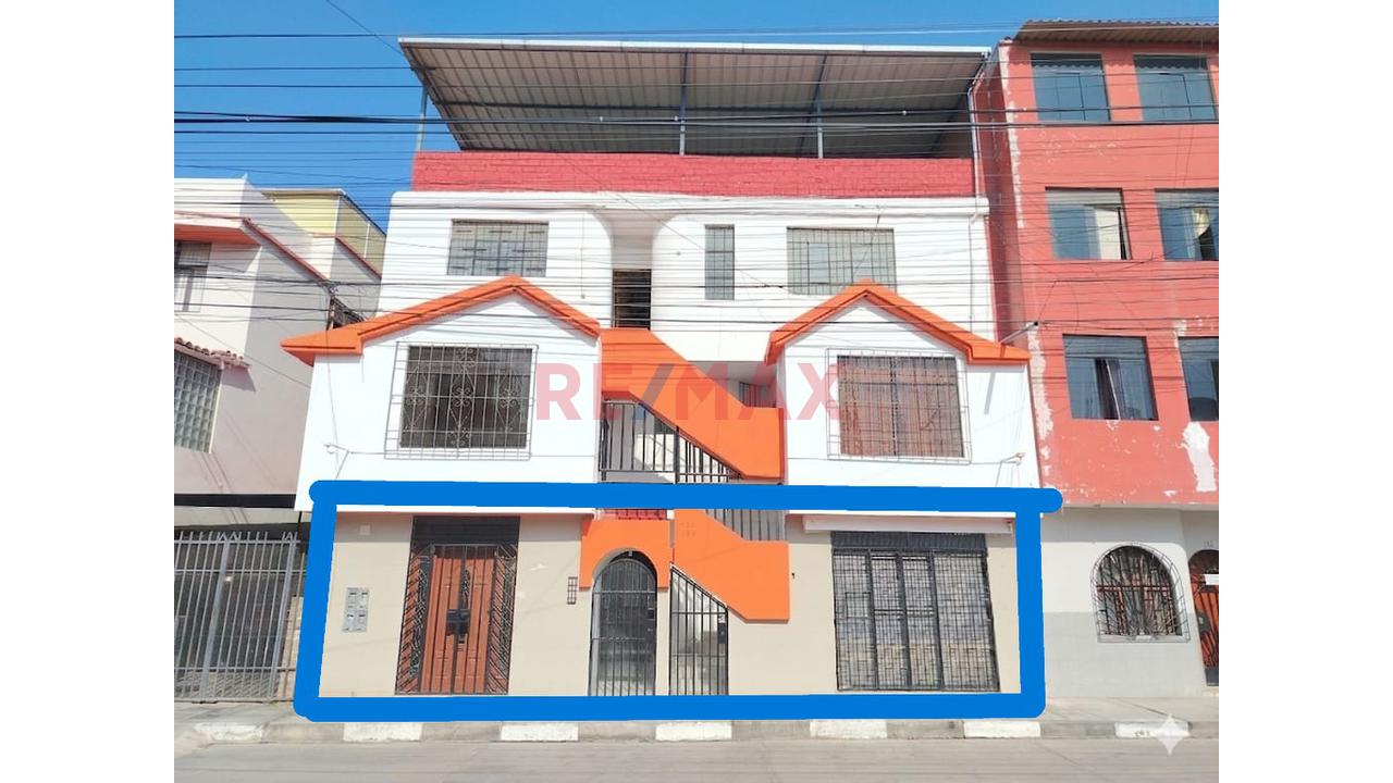 Departamento Y Local Comercial En Venta Lambayeque - 2