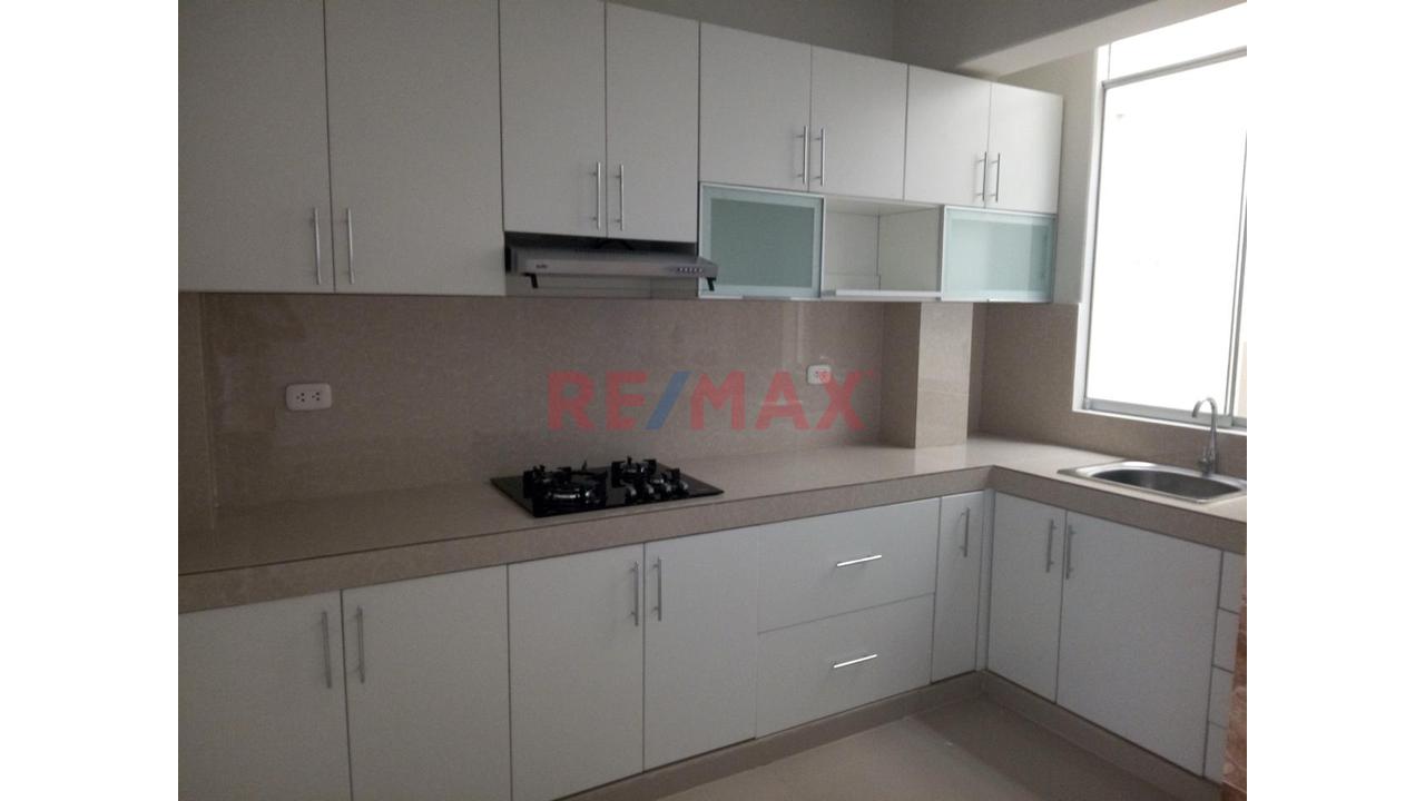 Alquiler De Departamento Primer Piso Cerca Al Futura Schooll — foto 5