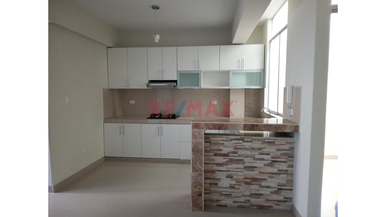 Alquiler De Departamento Primer Piso Cerca Al Futura Schooll — foto 4