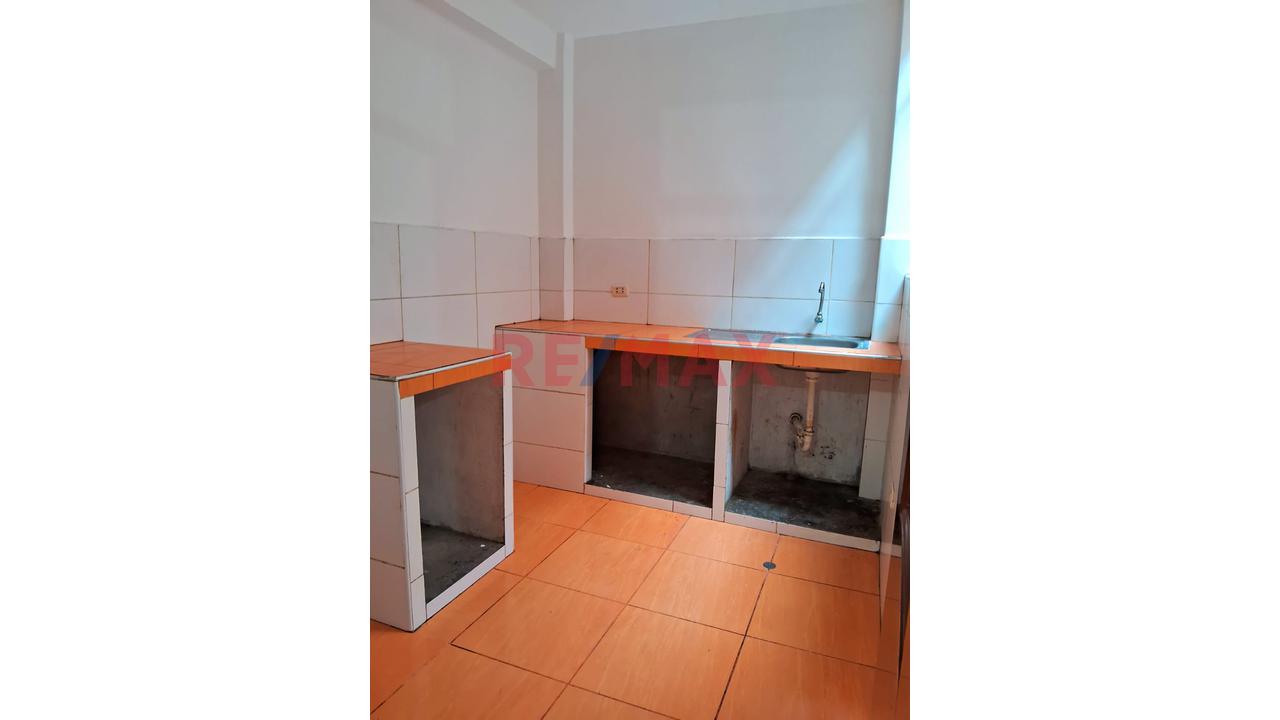 Casa Multifamiliar Con 6 Unidades Independizadas – San Martín De Porres — foto 7