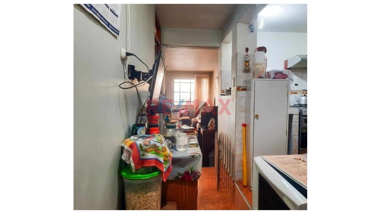 Ocasión‼️Se Vende Departamento. A 1 Cdra Del Mercado El Trébol (Conexión Con La Carretera Pasamayito) San Juan De Lurigancho. — foto 5