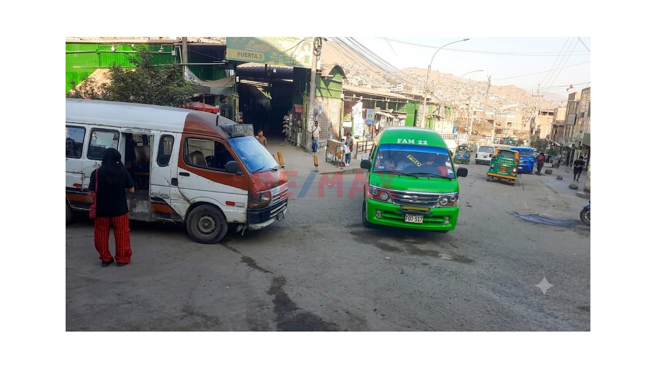Ocasión‼️Se Vende Departamento. A 1 Cdra Del Mercado El Trébol (Conexión Con La Carretera Pasamayito) San Juan De Lurigancho. — foto 8