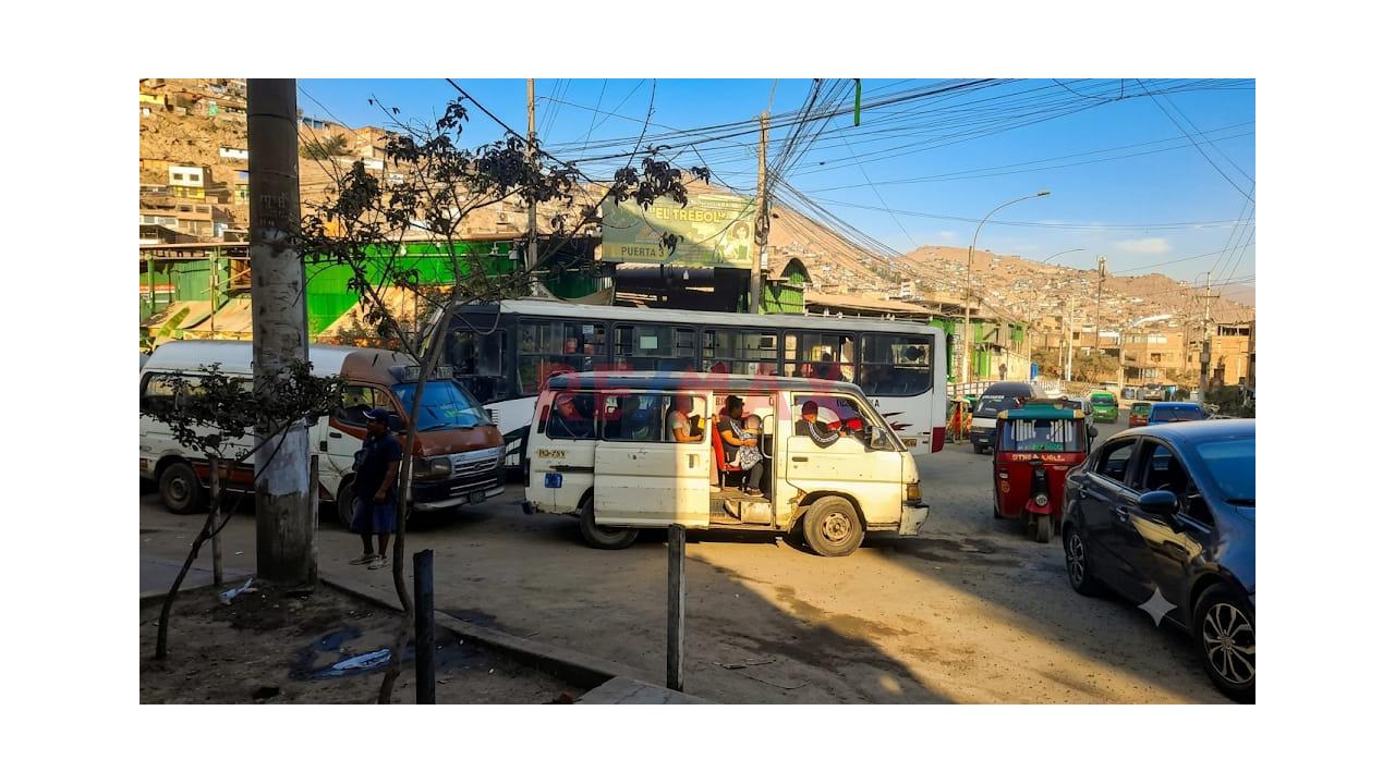 Ocasión‼️Se Vende Departamento. A 1 Cdra Del Mercado El Trébol (Conexión Con La Carretera Pasamayito) San Juan De Lurigancho. — foto 9