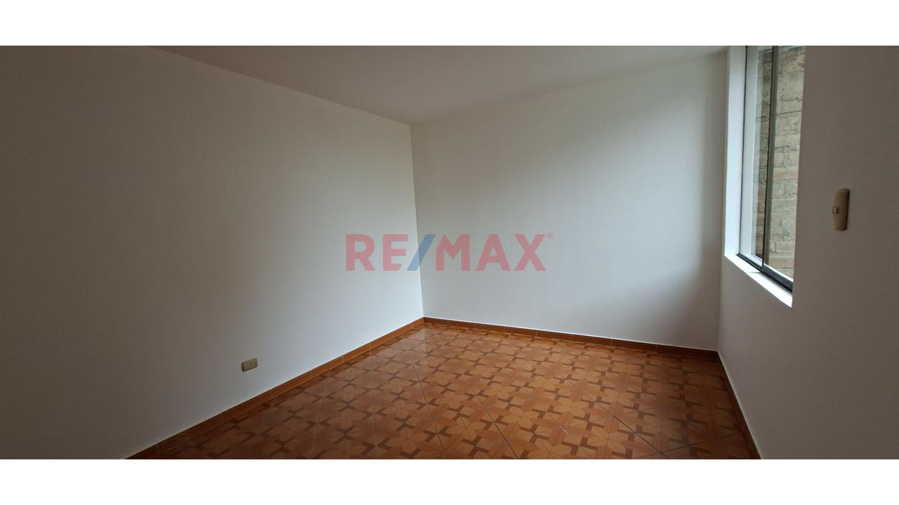 Alquiler De Departamento 113 Mts Con 3 Habitaciones En San Juan De Miraflores — foto 15