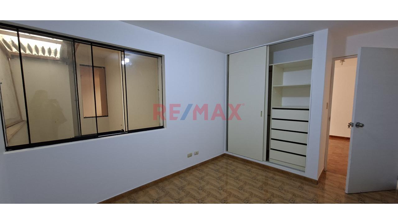 Alquiler De Departamento 113 Mts Con 3 Habitaciones En San Juan De Miraflores — foto 12