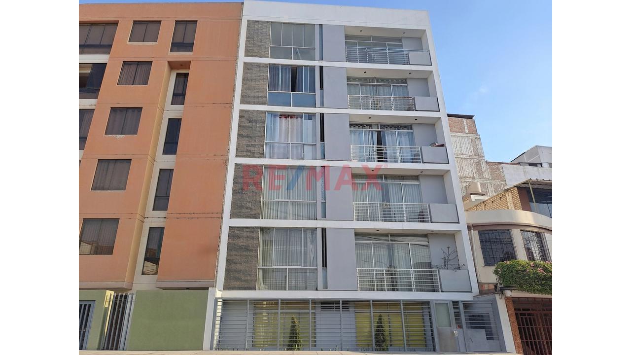 Departamento Más Azotea Edificio Mozart Ana De Los Ángeles Chiclayo - 10