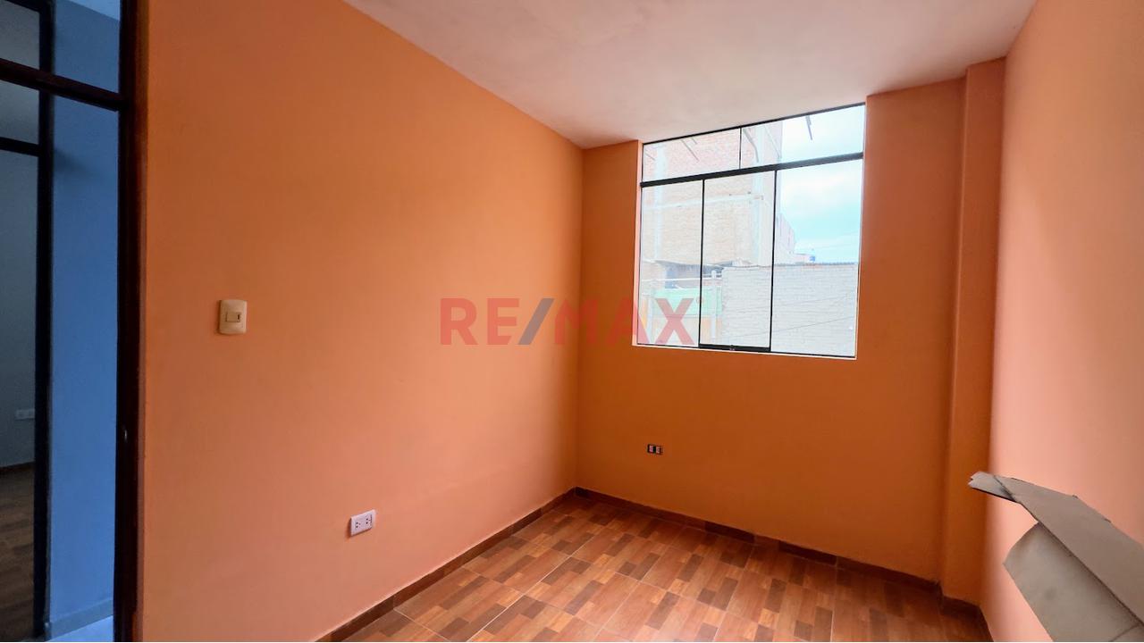 Venta De Casa Frente A Parque En La Urb Milagro De Dios Jlo — foto 9