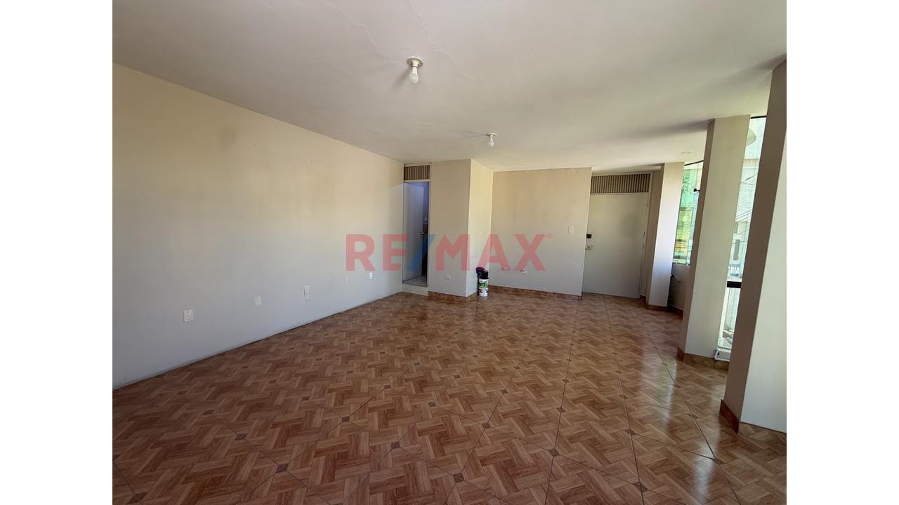 Alquiler De Oficina En El Centro De Chiclayo 2Do Piso - 3