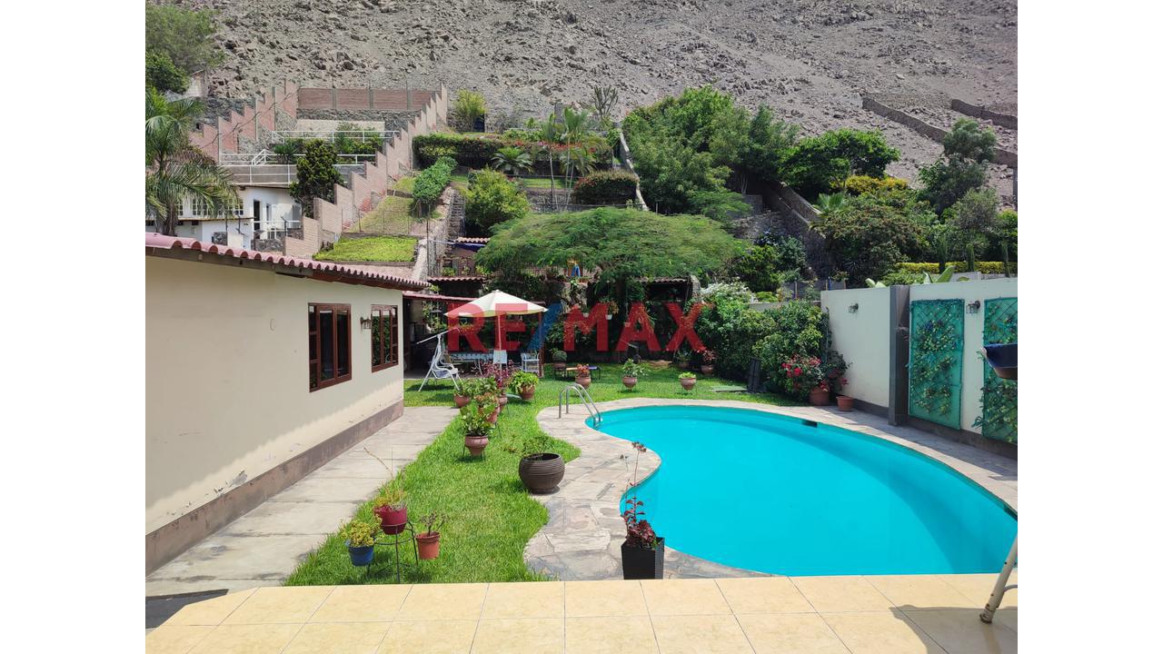 Casa En Venta En La Molina - 4 Dormitorios Con Piscina, Jardín — foto 5