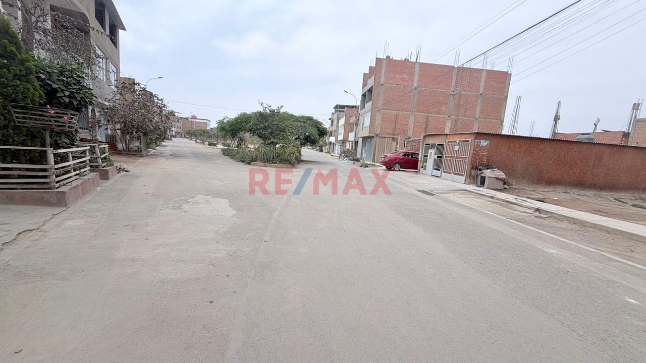 🏡 ¡Casa En Carabayllo Con Local Y Departamento Frente A Parque – Ideal Para Vivir Y Emprender! — foto 3