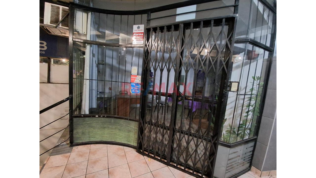 Venta De Local Comercial En Av. Manuel Vera Enriquez - Urb. Primavera - 3