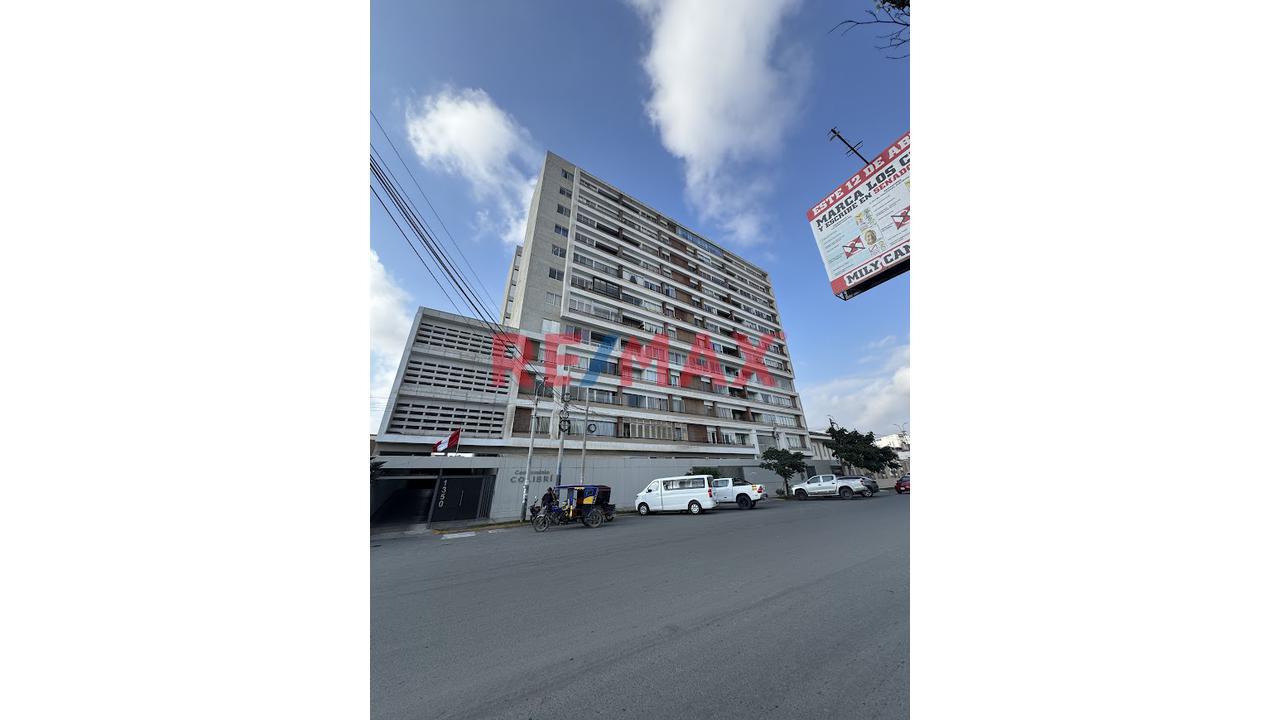 Departamento + Cochera Para 2 Autos En El Condominio Colibrí, Chiclayo