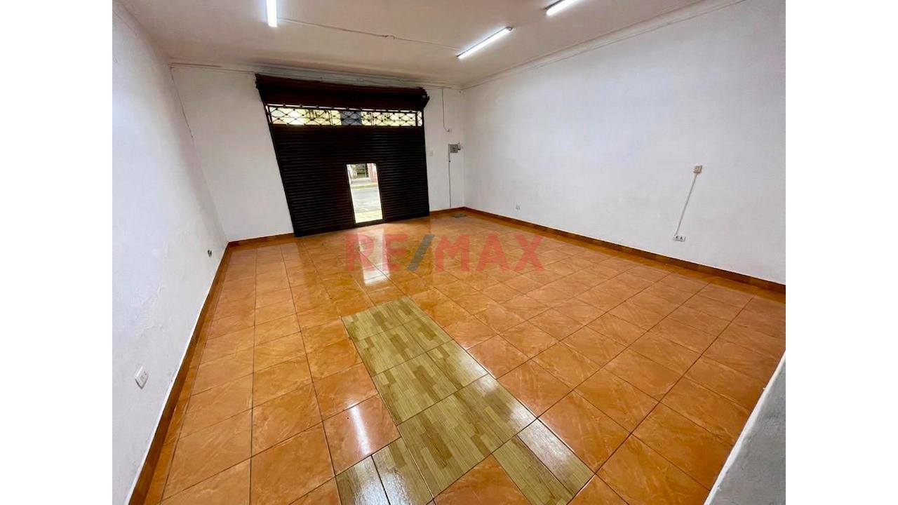 ¡Alquiler De Local Comercial En Primer Piso – Breña! - 2