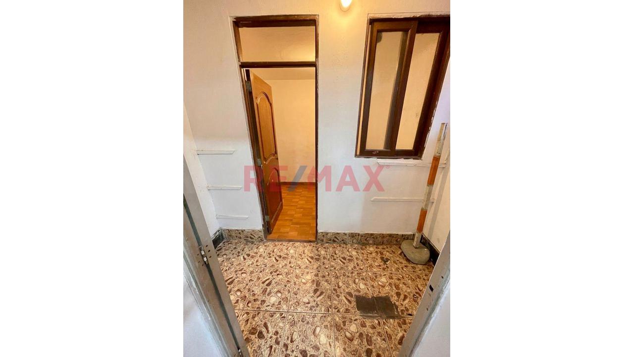 ¡Alquiler De Local Comercial En Primer Piso – Breña! - 9