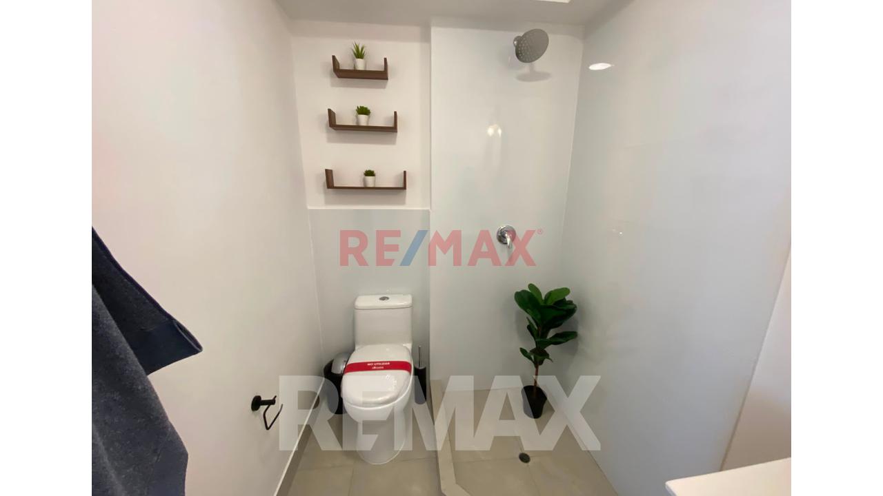 Venta De Departamento De Estreno  Frente A Parque En El Distrito De San Miguel — foto 14