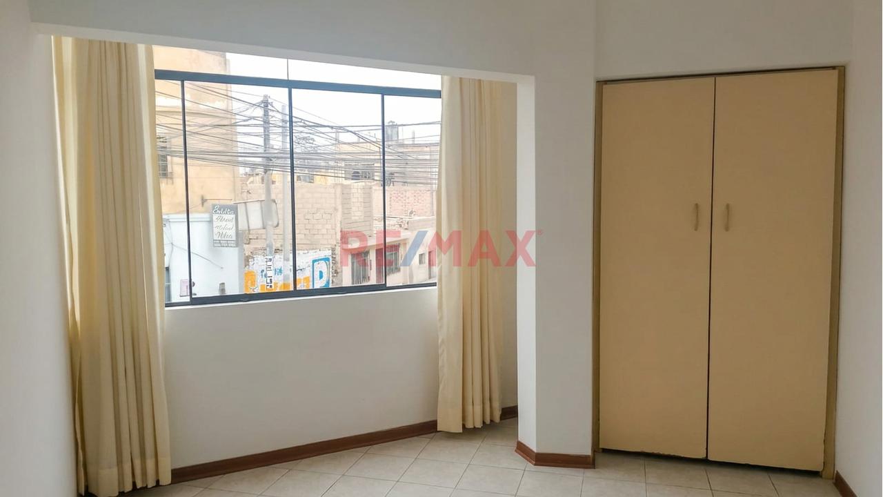 En Alquiler Hermoso Departamento A 3 Cuadras De La Plaza De Armas De Chincha - 2