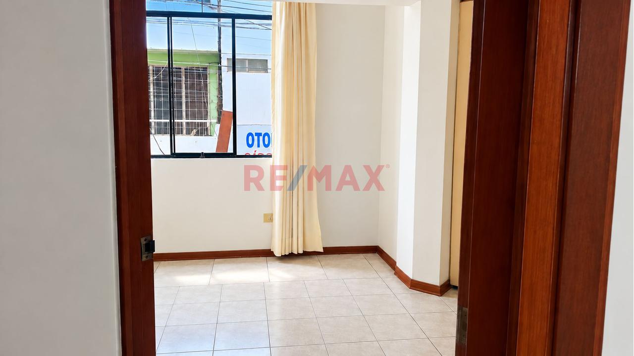En Alquiler Hermoso Departamento A 3 Cuadras De La Plaza De Armas De Chincha — foto 4