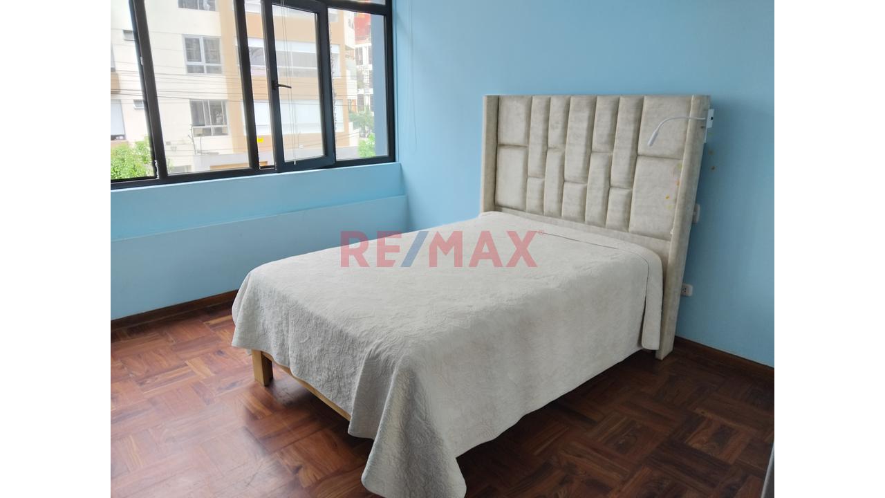 Alquilo Habitación A 30 M Del Malecón De Miraflres - 5