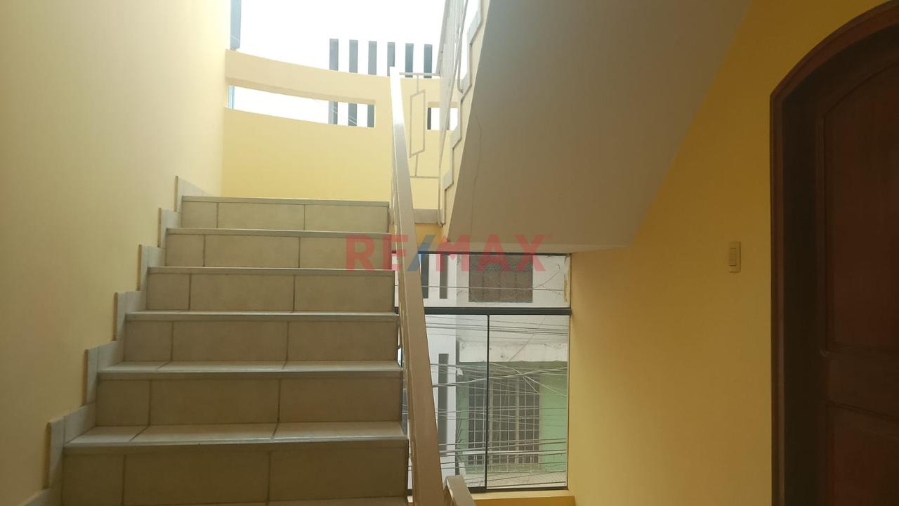 Se Alquila Acogedor Departamento En Tercer Piso - Cerca A La Plaza De Armas De Chincha. - 9