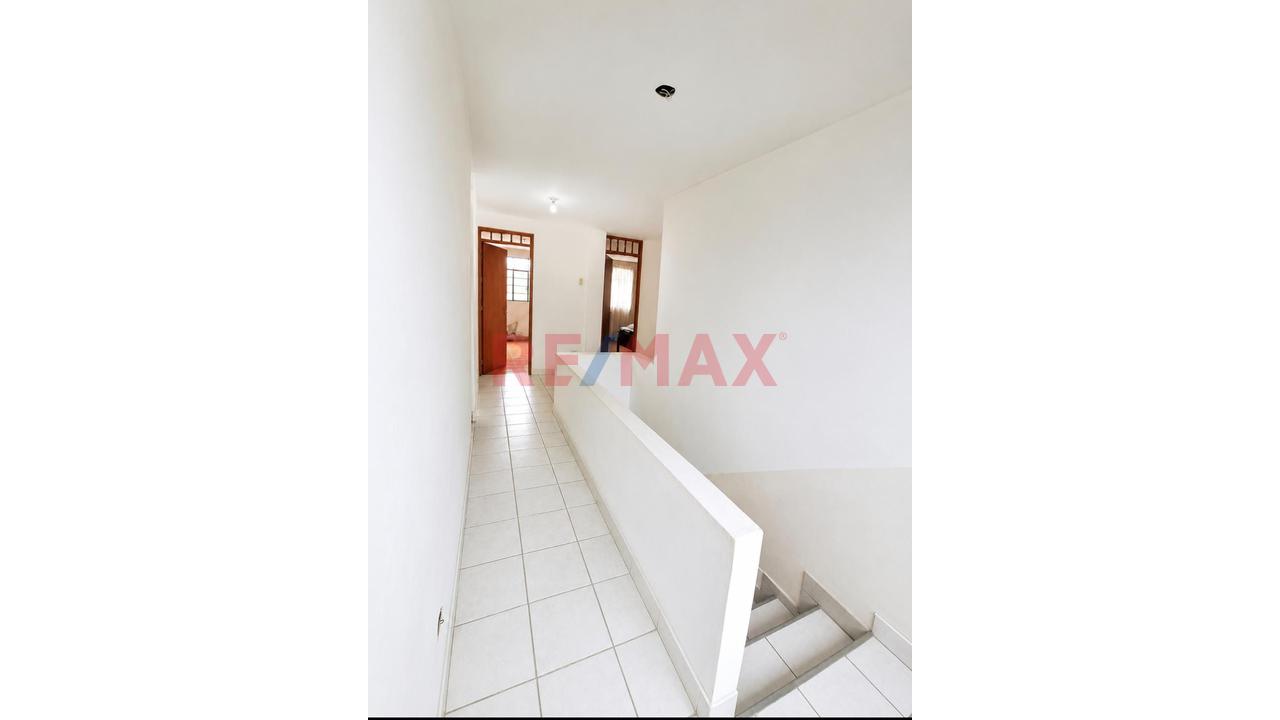 Venta De Casa En Esquina Frente A Parque En Santa Rosa - 13