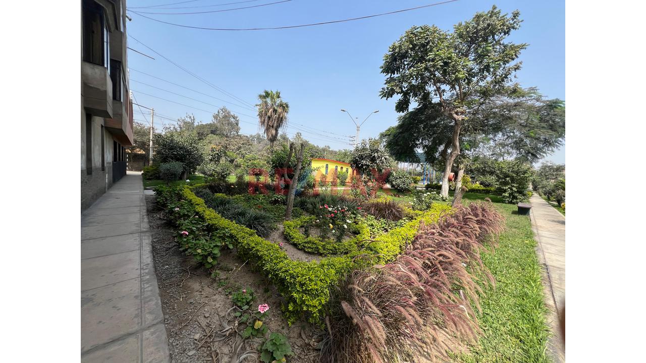 Venta Casa Frente A Parque - Urb.Alameda Ate — foto 11