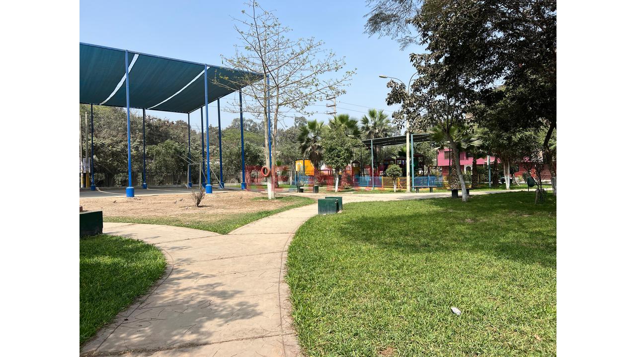 Venta Casa Frente A Parque - Urb.Alameda Ate — foto 12