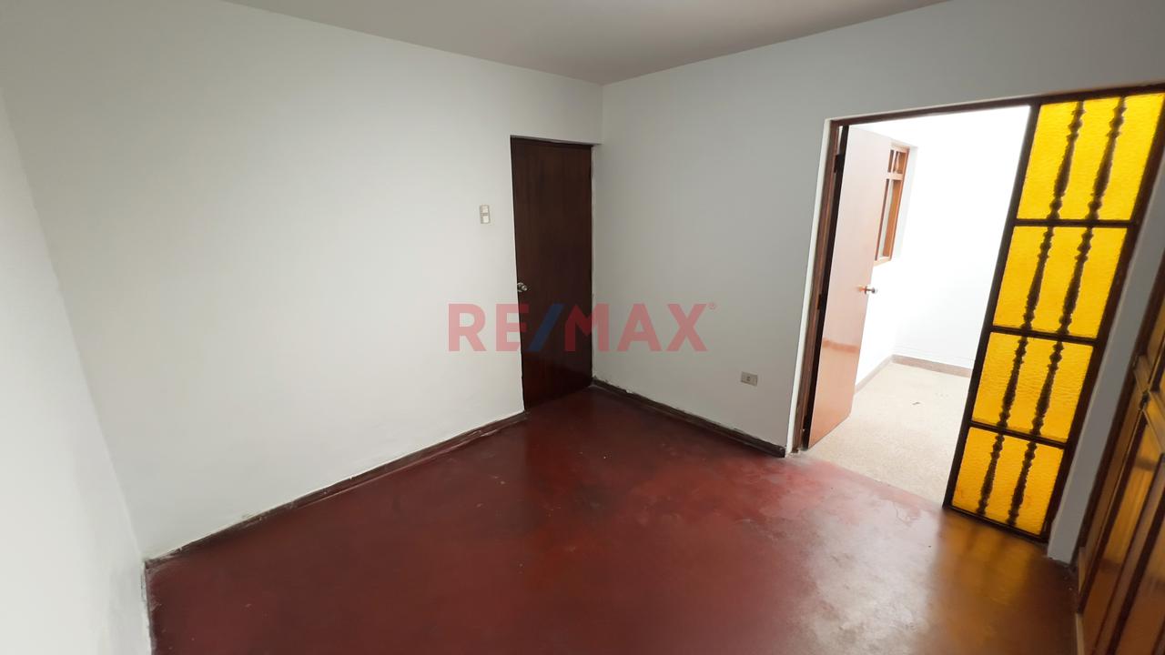 Amplia Casa En Venta - Urbanizacion Ceres 2Da Etapa — foto 11