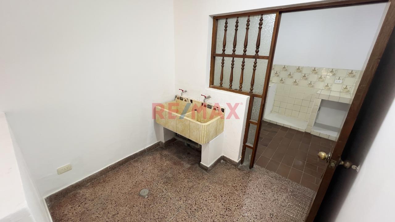 Amplia Casa En Venta - Urbanizacion Ceres 2Da Etapa — foto 7
