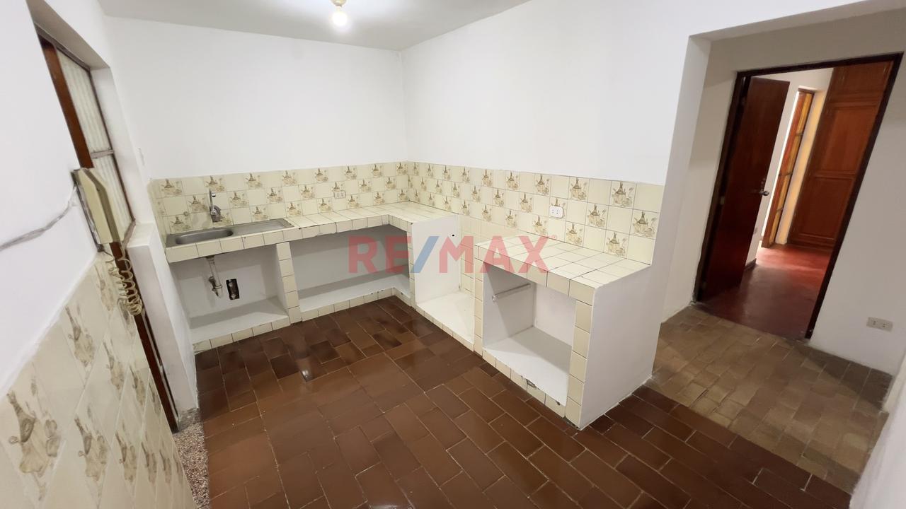 Amplia Casa En Venta - Urbanizacion Ceres 2Da Etapa — foto 13