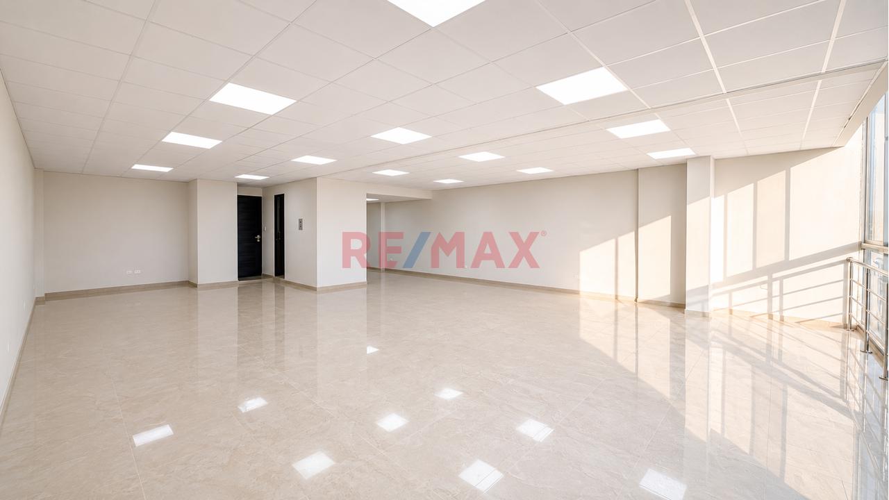 🏢✨ ¡Alquiler De Exclusiva Oficina En Piso 10 Con Vista Privilegiada (105 M²)! ✨🏢 - 1