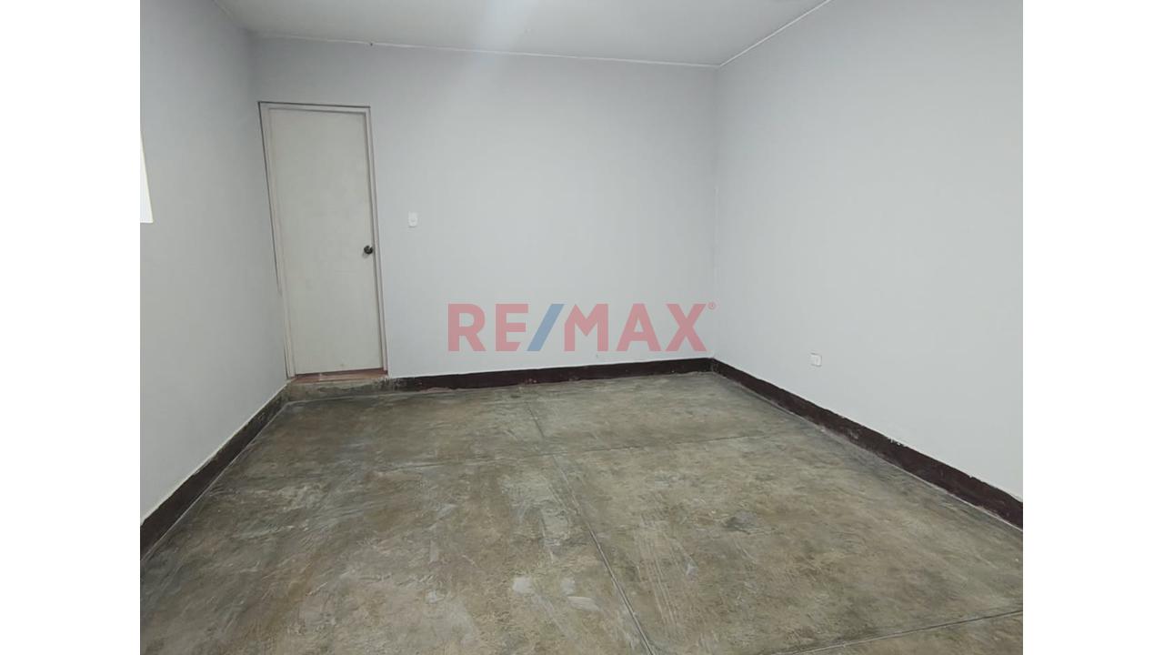 Se Alquila Casa En Esquina Frente A Metro De Belaunde Para Empresas - 11