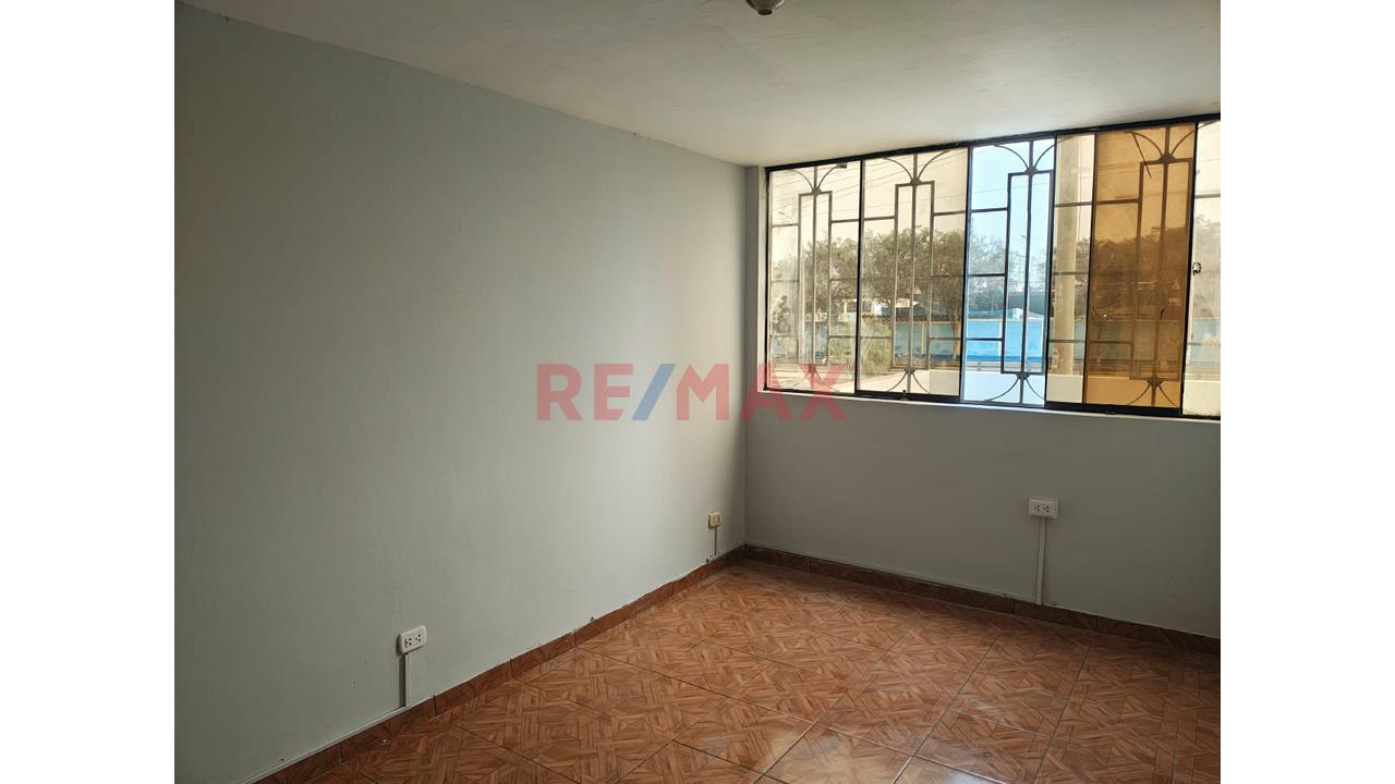 Se Alquila Casa En Esquina Frente A Metro De Belaunde Para Empresas - 13
