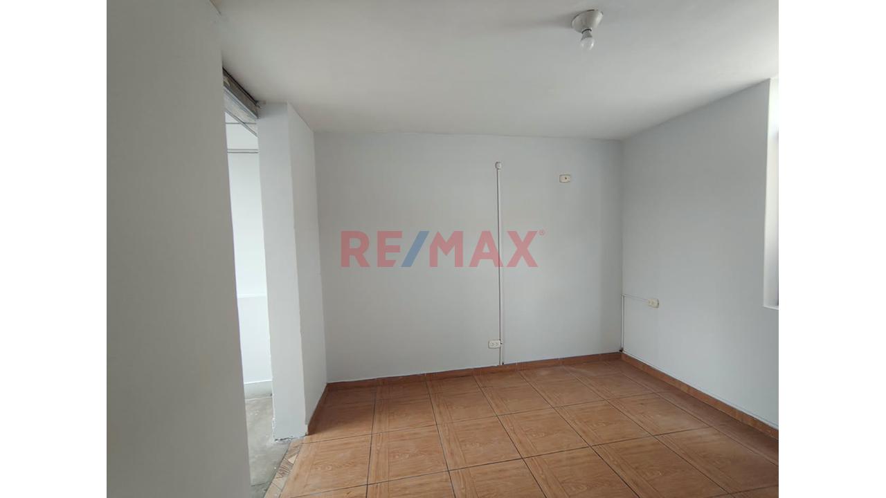 Se Alquila Casa En Esquina Frente A Metro De Belaunde Para Empresas - 16
