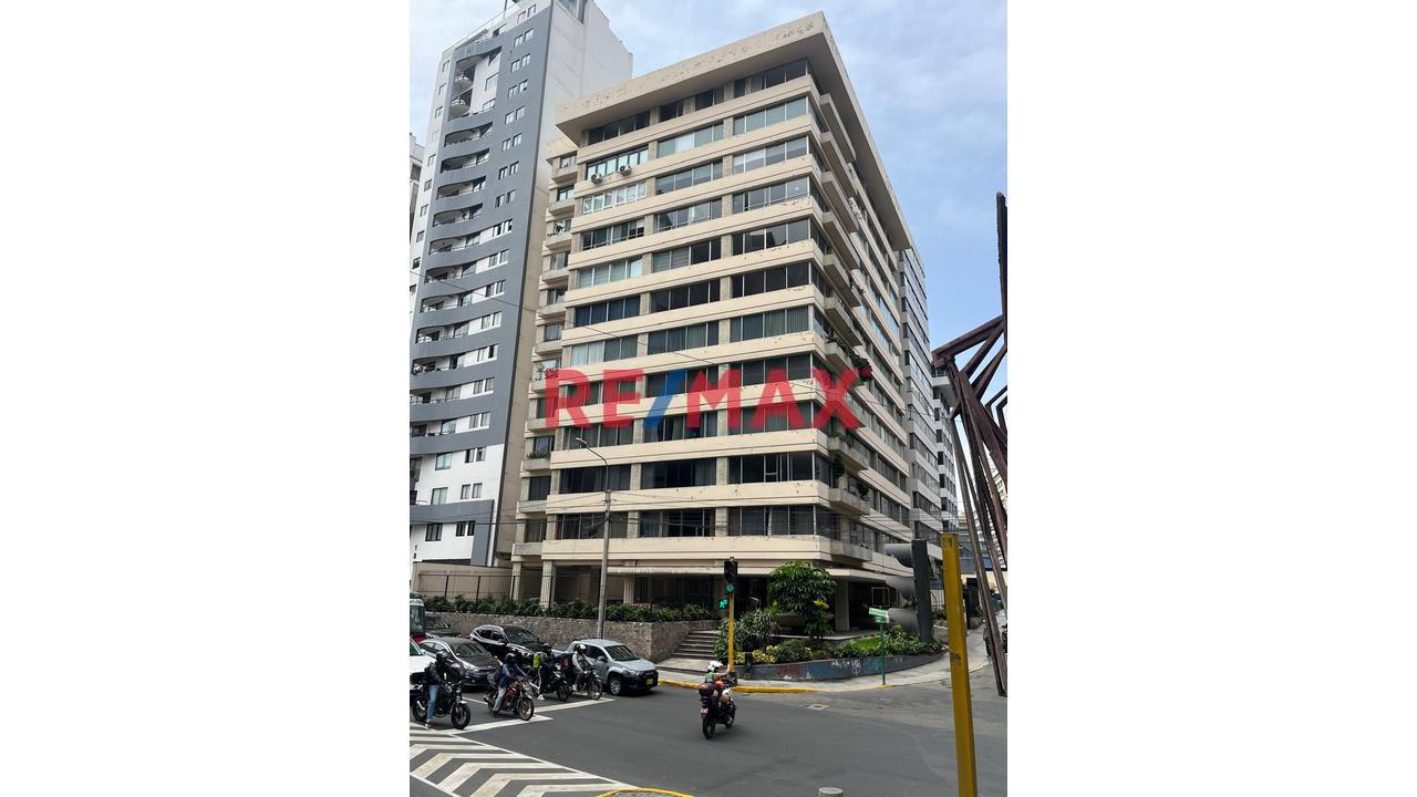 Venta De Departamento (Ocasion Por Viaje ) En El Corazon De Miraflores