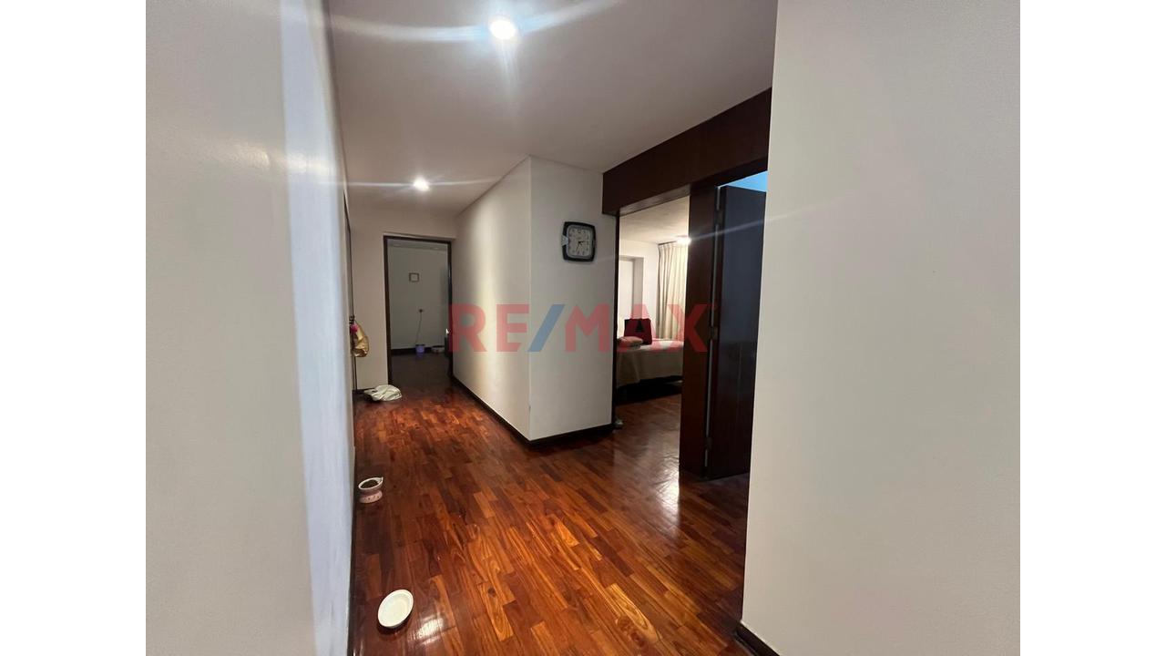 Venta De Departamento (Ocasion Por Viaje ) En El Corazon De Miraflores — foto 14