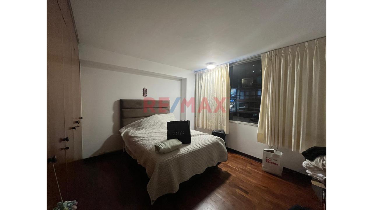Venta De Departamento (Ocasion Por Viaje ) En El Corazon De Miraflores — foto 9