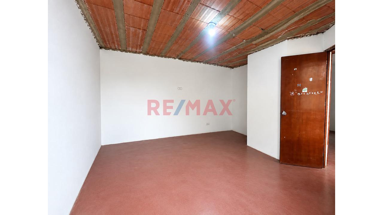 Invierte En Tu Próximo Proyecto 100 M2 - Departamento En Puente Piedra - 7