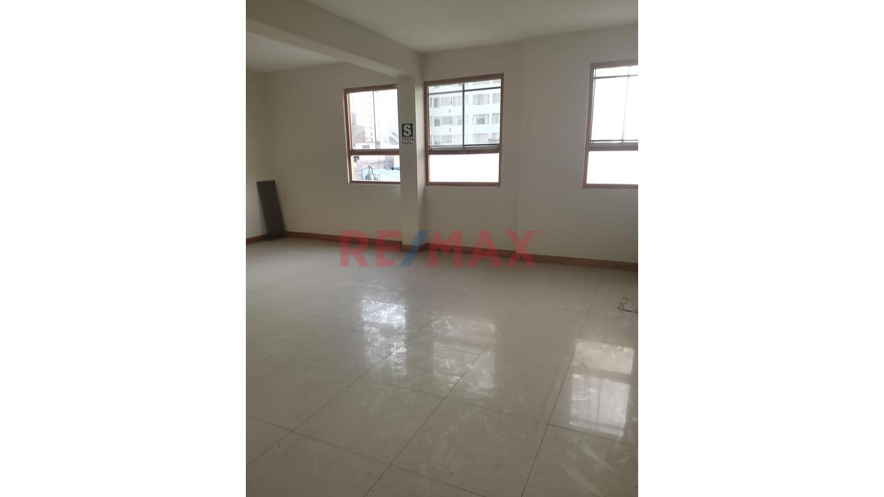 Alquilo Local Comercial - 3