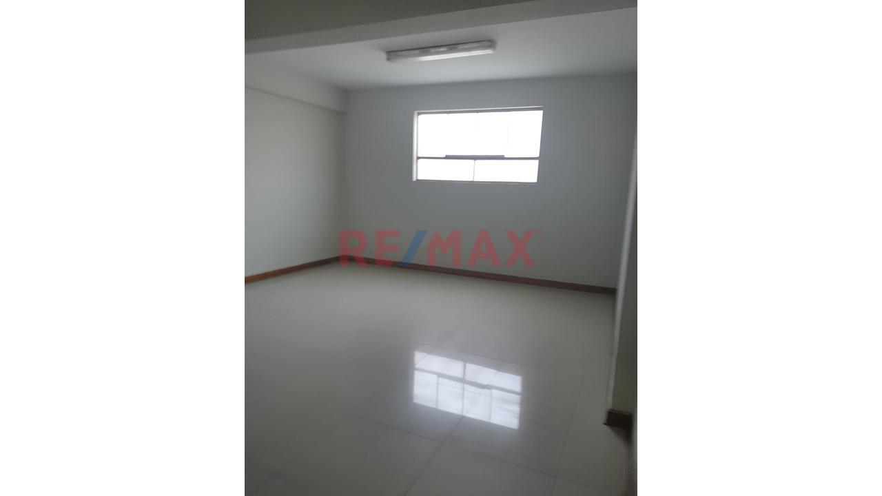 Alquilo Local Comercial - 8