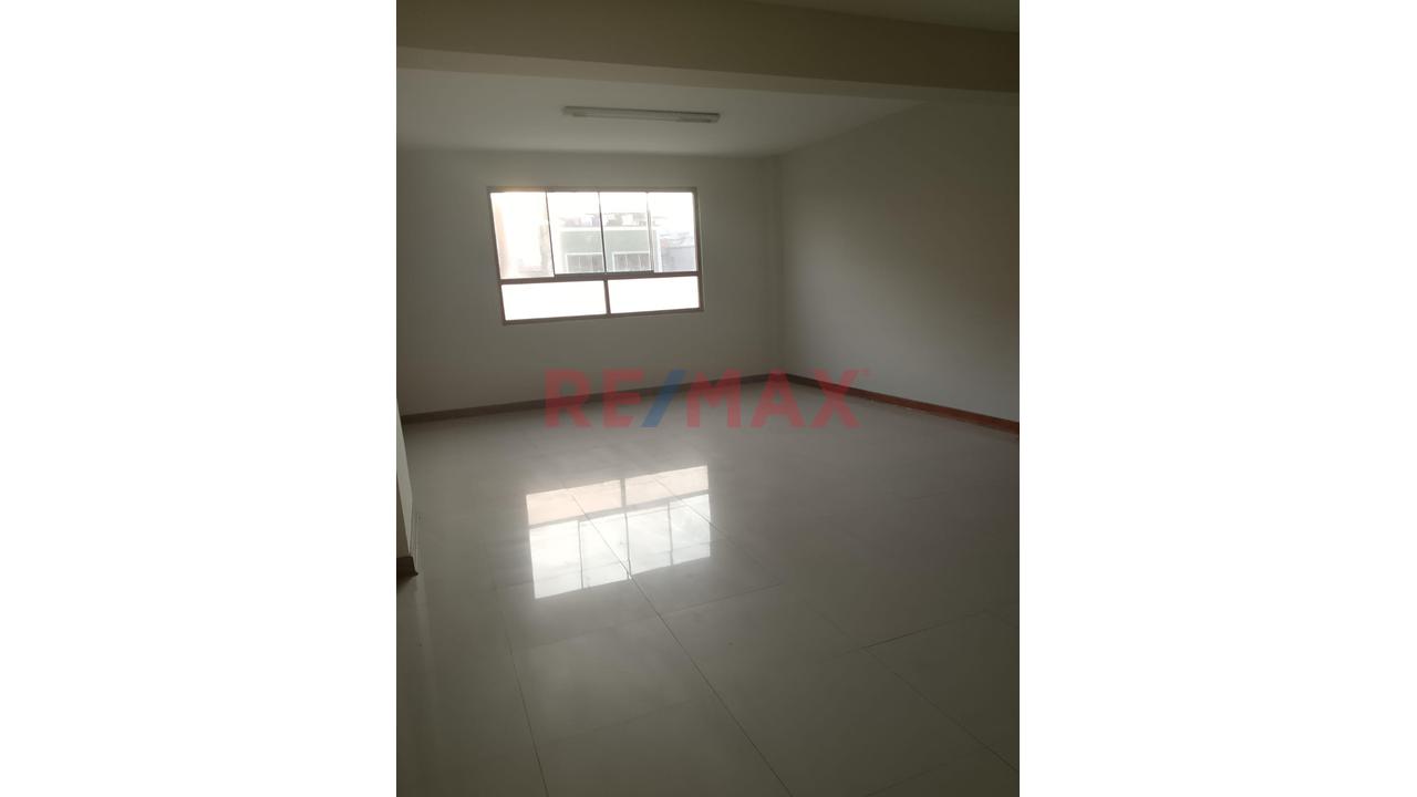 Alquilo Local Comercial - 5