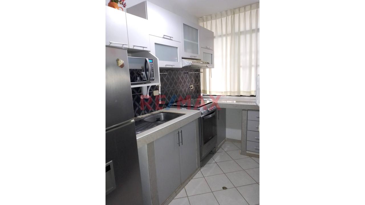 Venta De Departamento En Miraflores - Castilla - 12