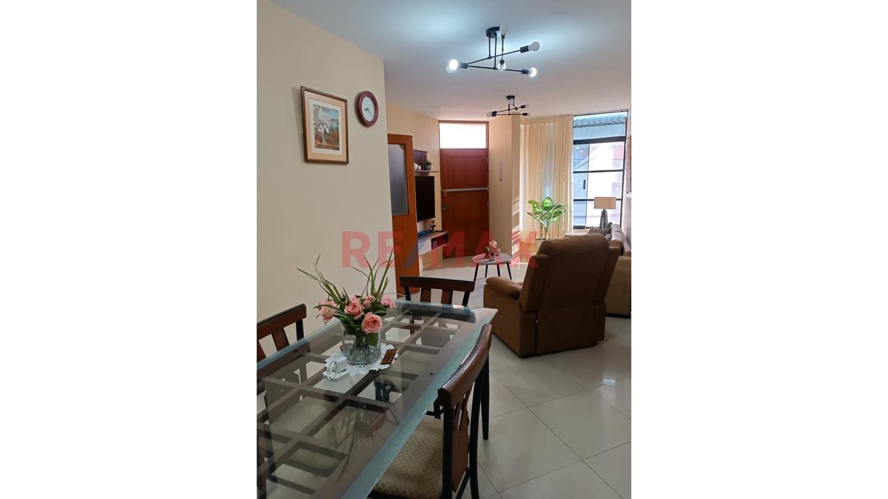 Venta De Departamento En Miraflores - Castilla - 10