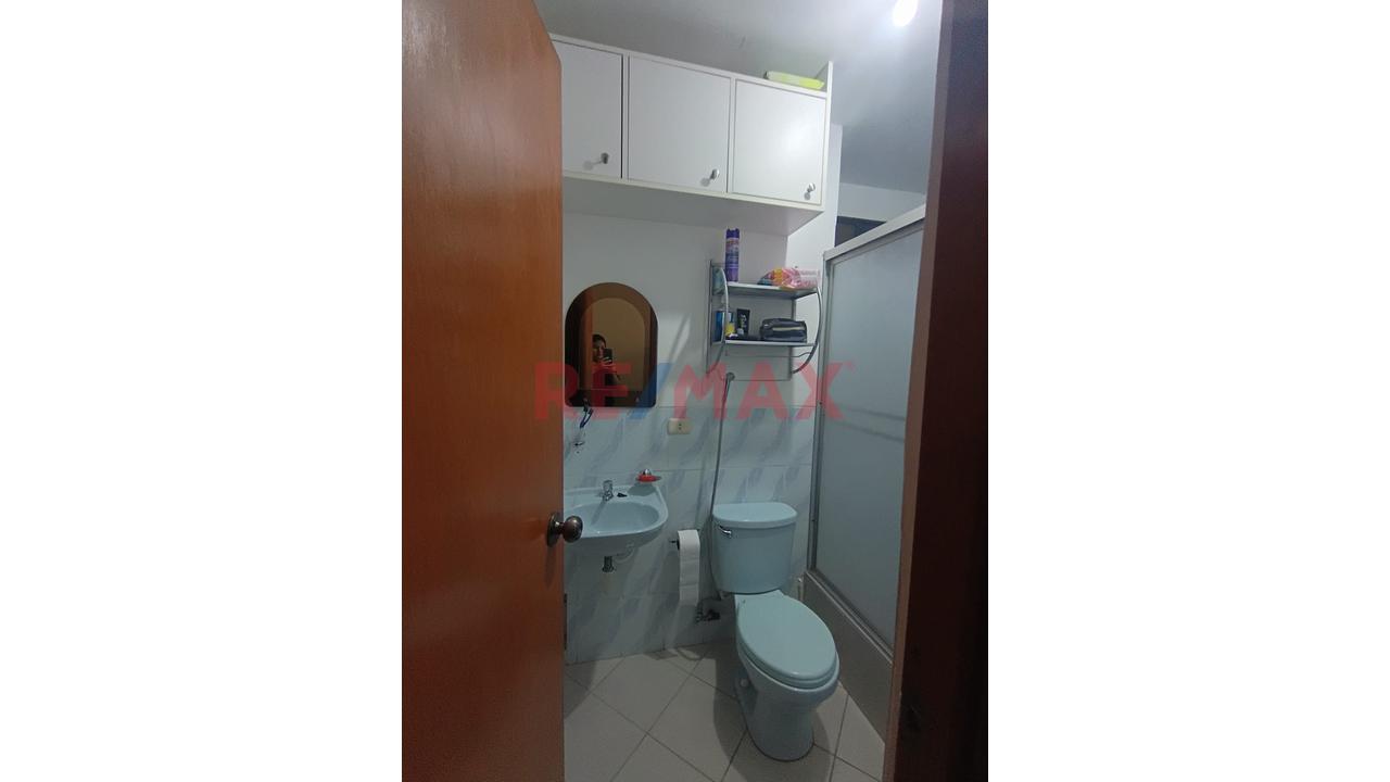 Venta De Departamento En Miraflores - Castilla - 17