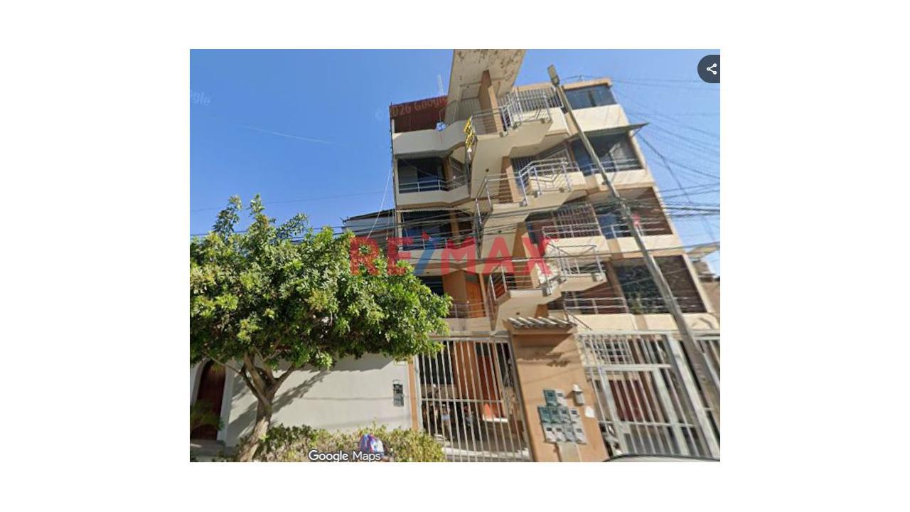 Venta De Departamento En Miraflores - Castilla - 1