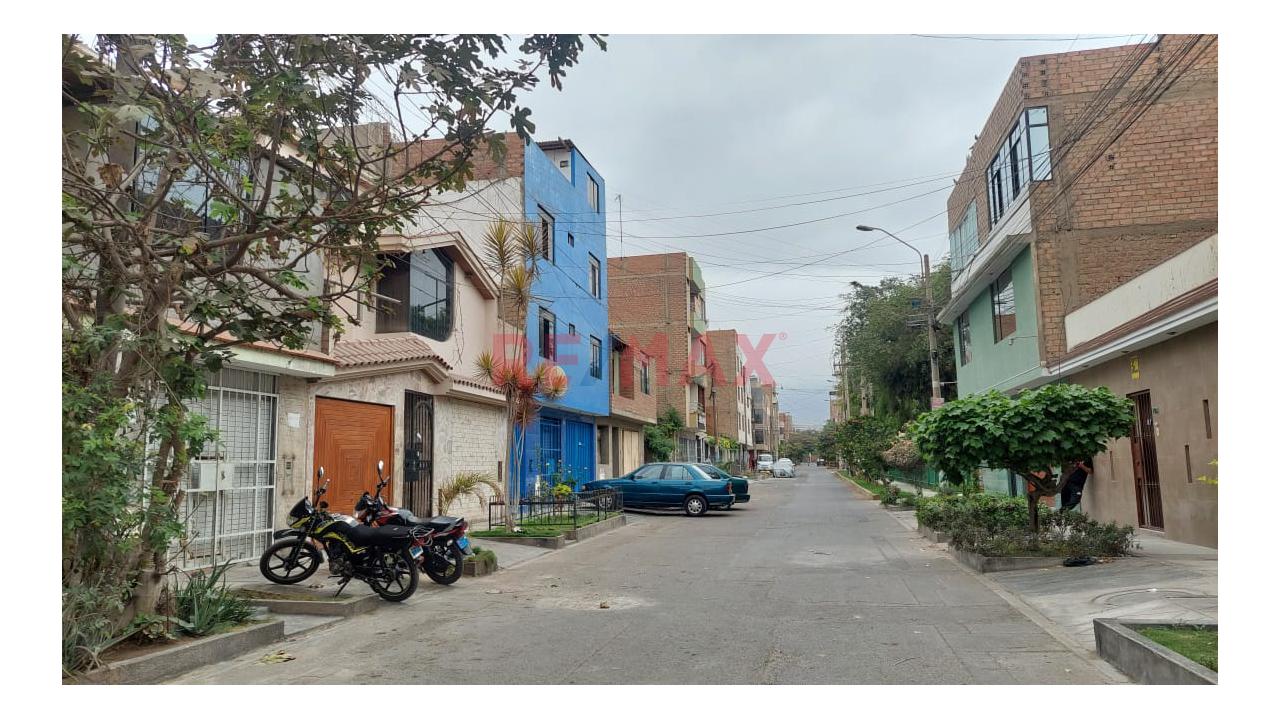 Venta De Local Comercial En Los Olivos - 12