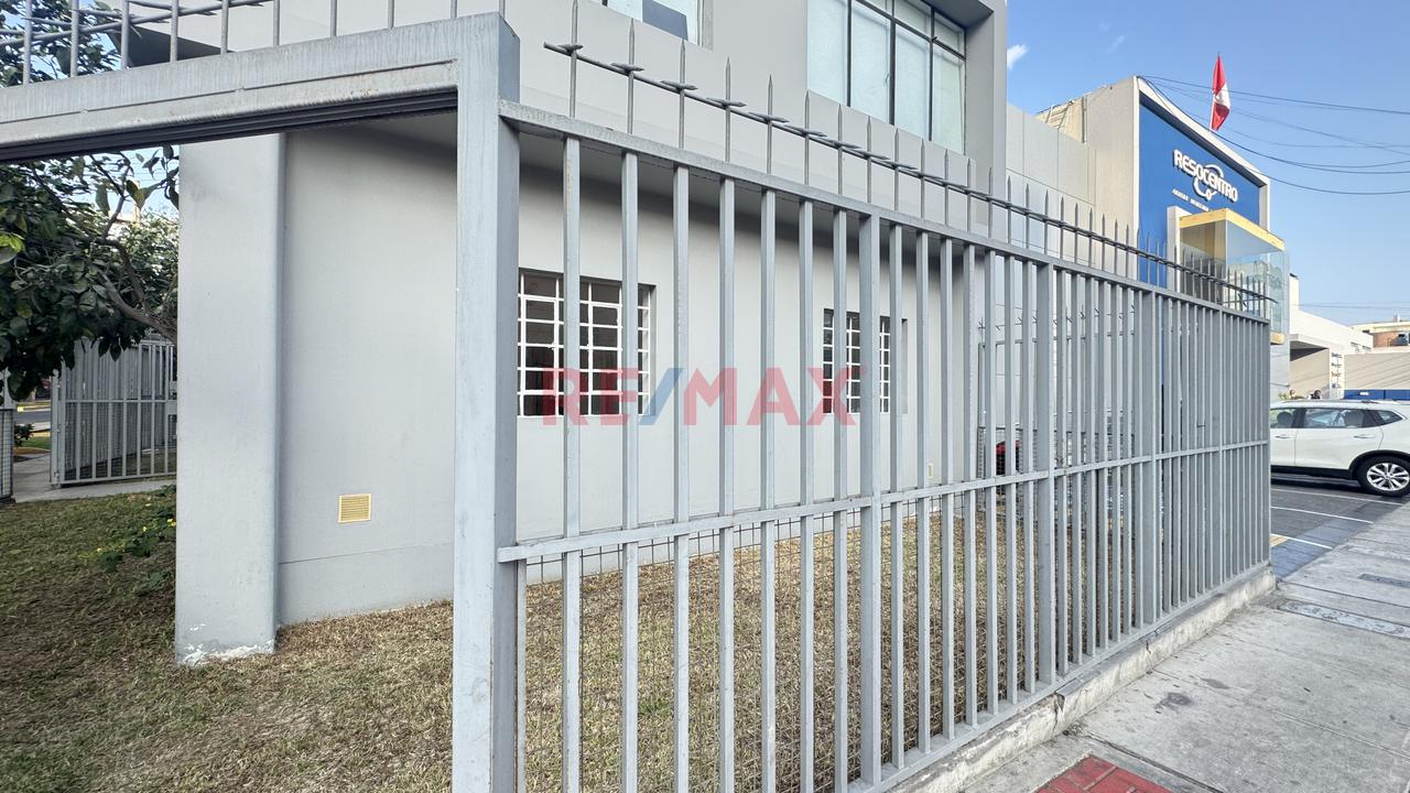 Se Alquila Local Comercial Primer Piso En Esquina En Miraflores – 155.40 M² Y 2 Cocheras - 10