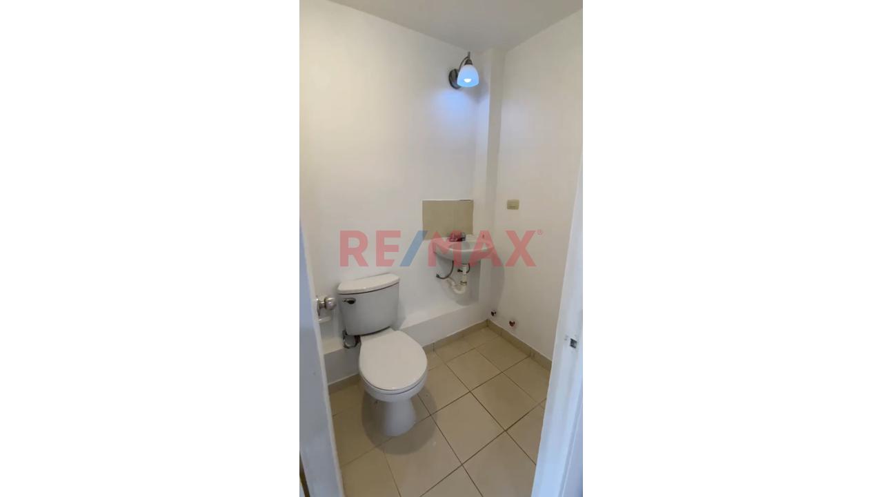 Venta De Amplio Depa De 3 Dormitorios En Condominio Las Casuarinas De Ventanilla - 4