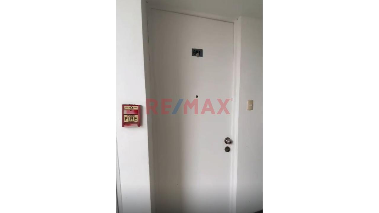 Venta De Amplio Depa De 3 Dormitorios En Condominio Las Casuarinas De Ventanilla - 2